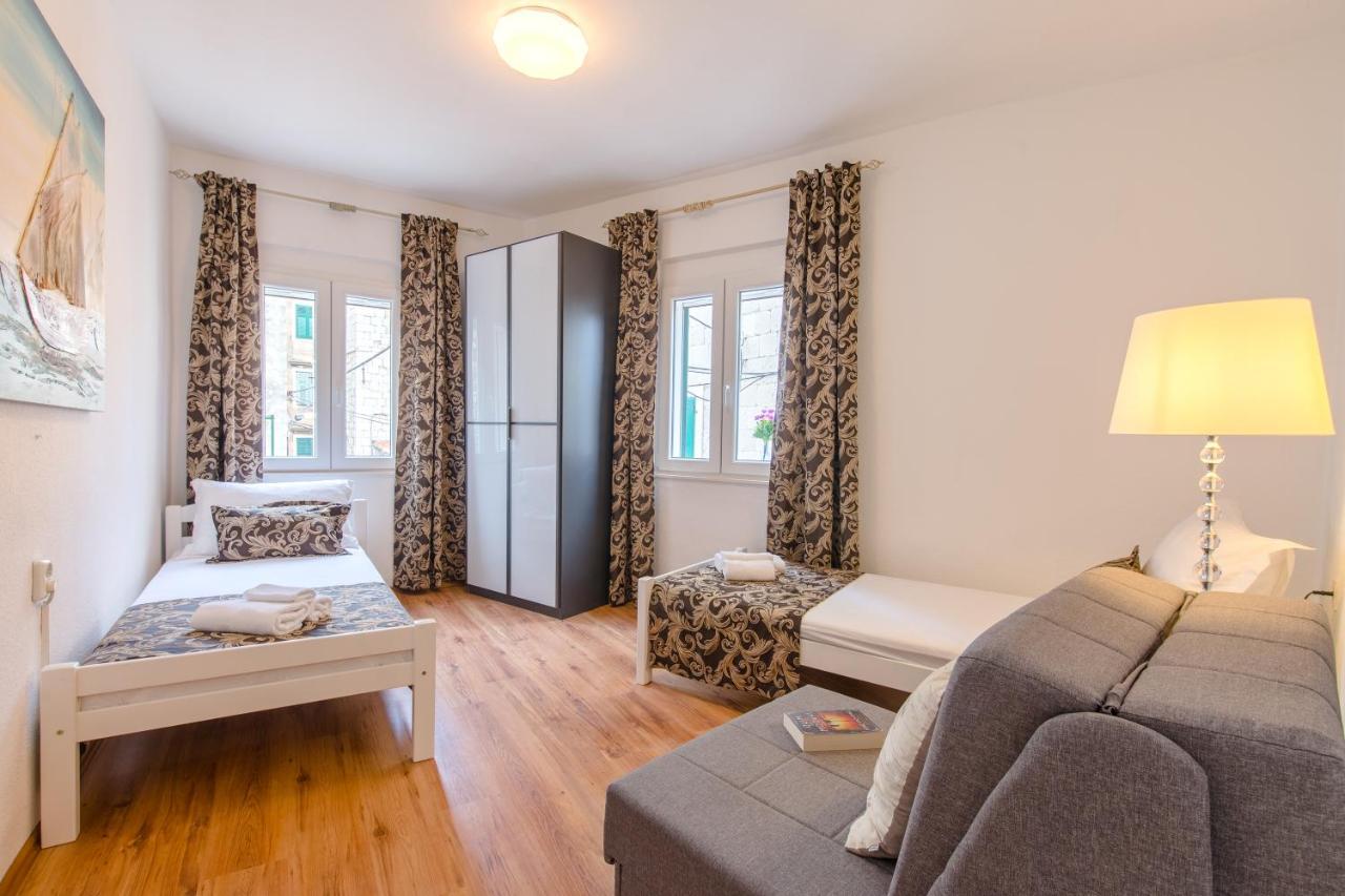 Apartment Vijoleta In City Centre Split Exteriör bild