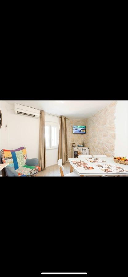 Apartment Vijoleta In City Centre Split Exteriör bild